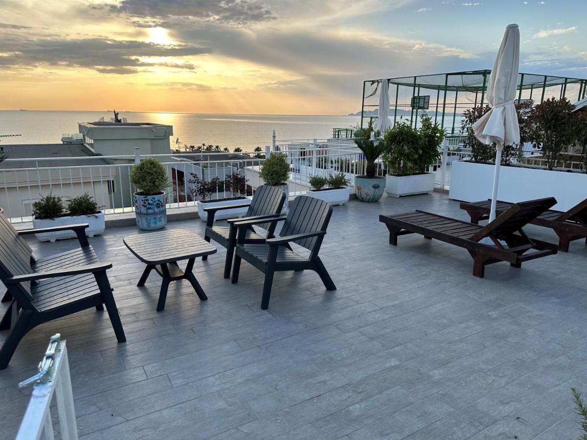 Paradise Rooftop Golem Golem  Eksteriør billede